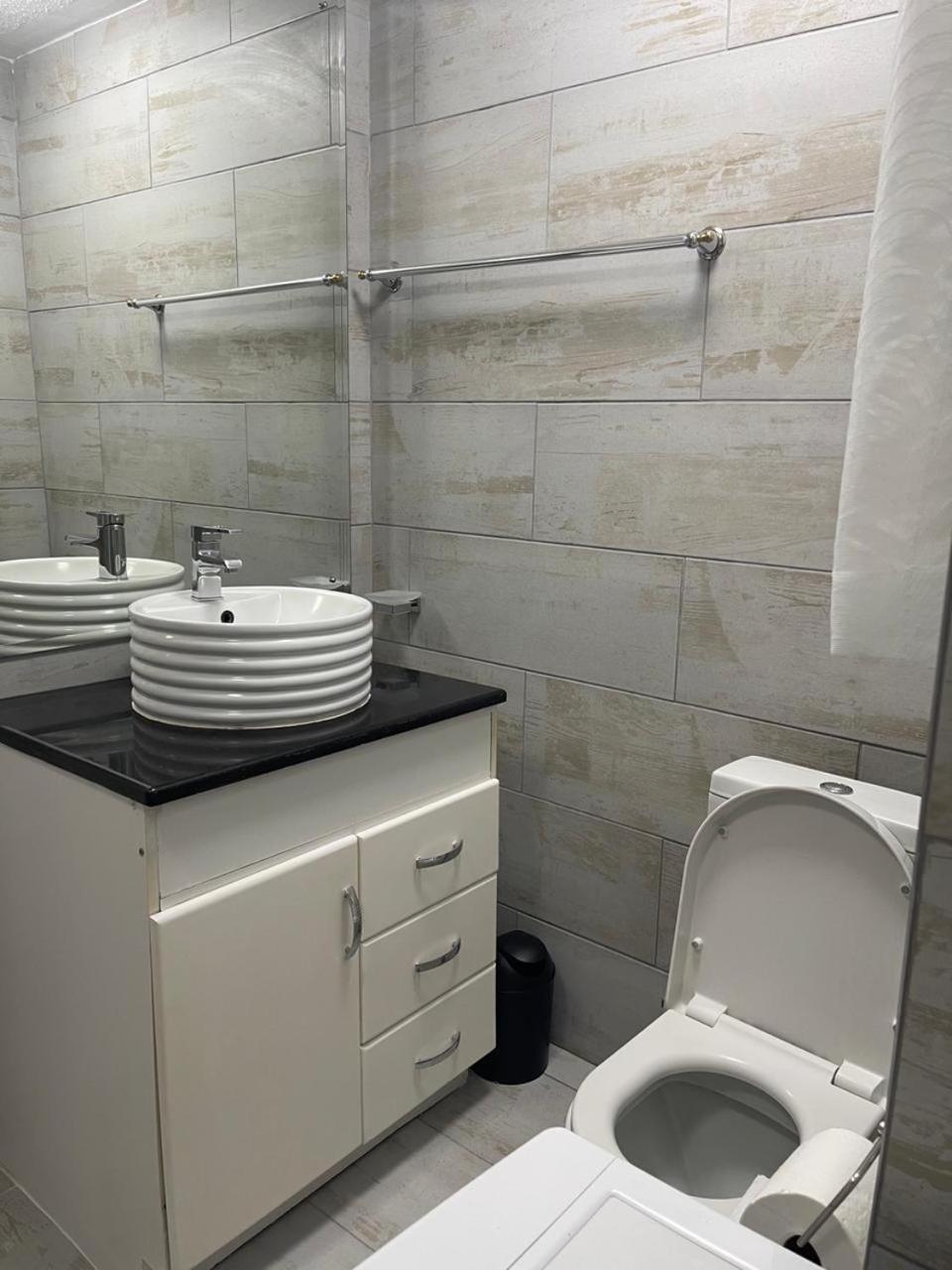 Апартаменты @Jackie'S Avondale 2 Bed Flat At Harrow Court Хараре Экстерьер фото